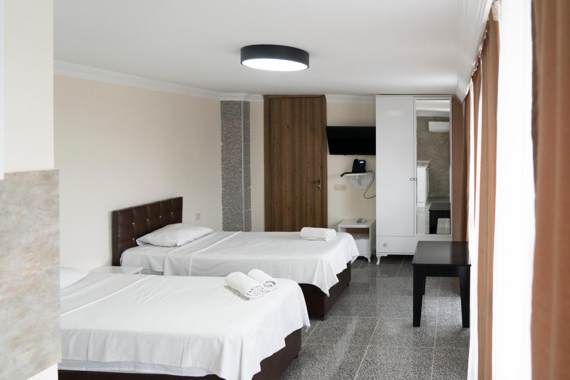 Hotel Carleone Batoumi Extérieur photo