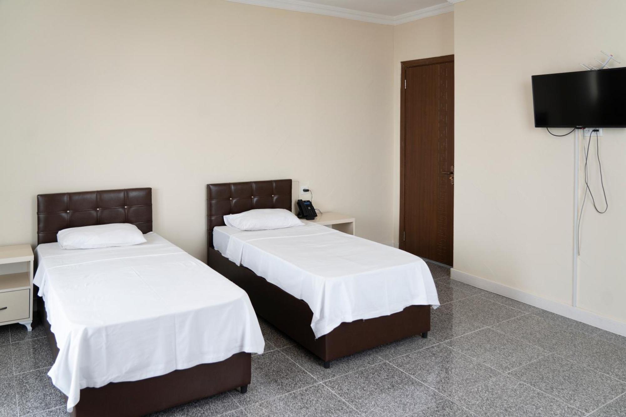 Hotel Carleone Batoumi Extérieur photo