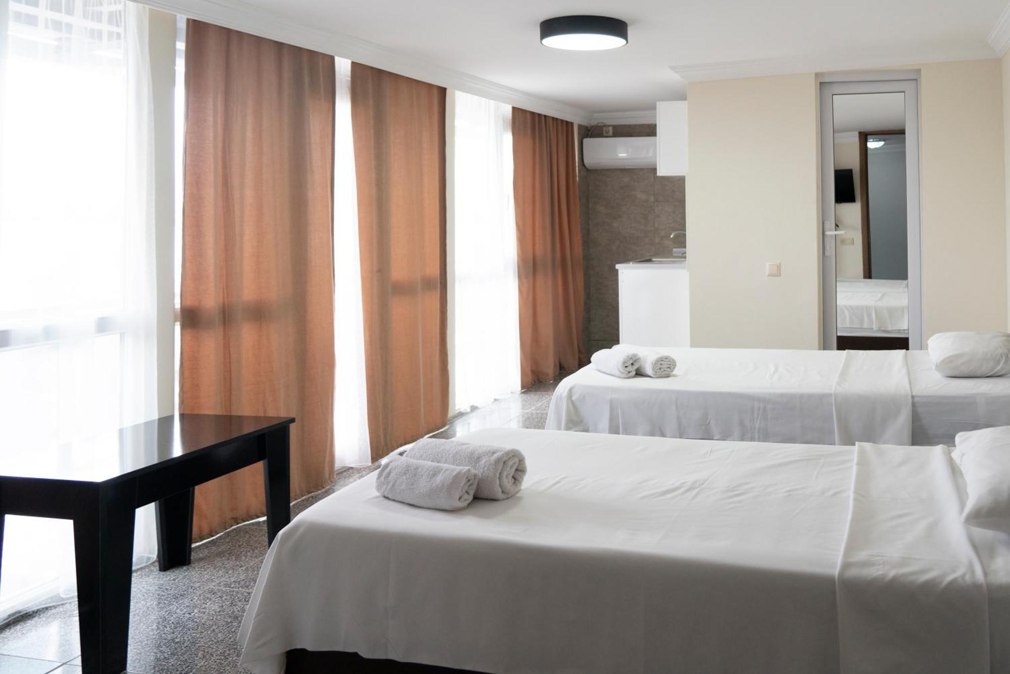 Hotel Carleone Batoumi Extérieur photo